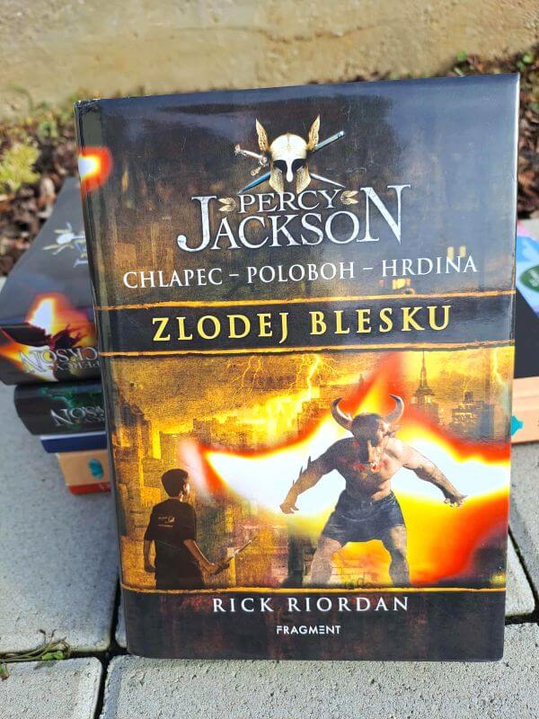 Kniha Percy Jackson - Zlodej blesku